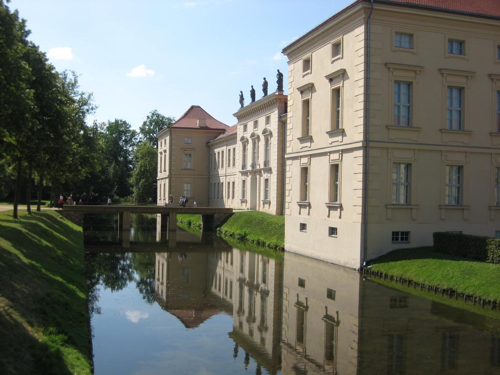 Schloss-Und Seeblick Apartment Rheinsberg Exterior photo