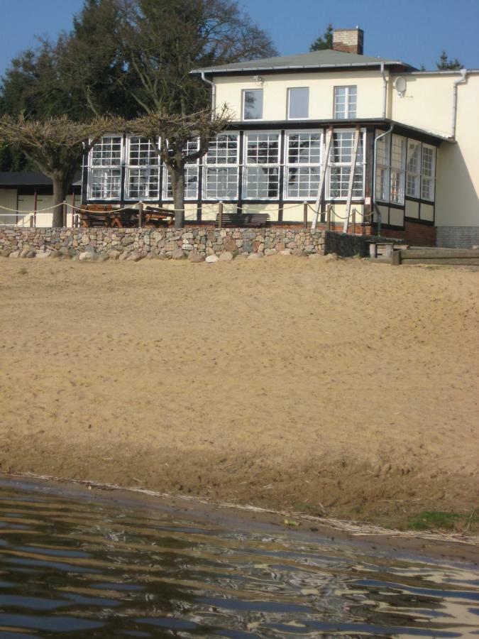 Schloss-Und Seeblick Apartment Rheinsberg Exterior photo